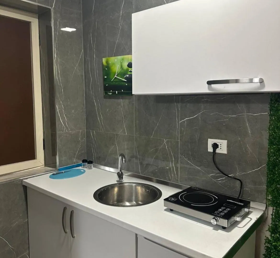 Bllok: Central Cozy Stay, 24/7 Self Check-In Tirana 0*,