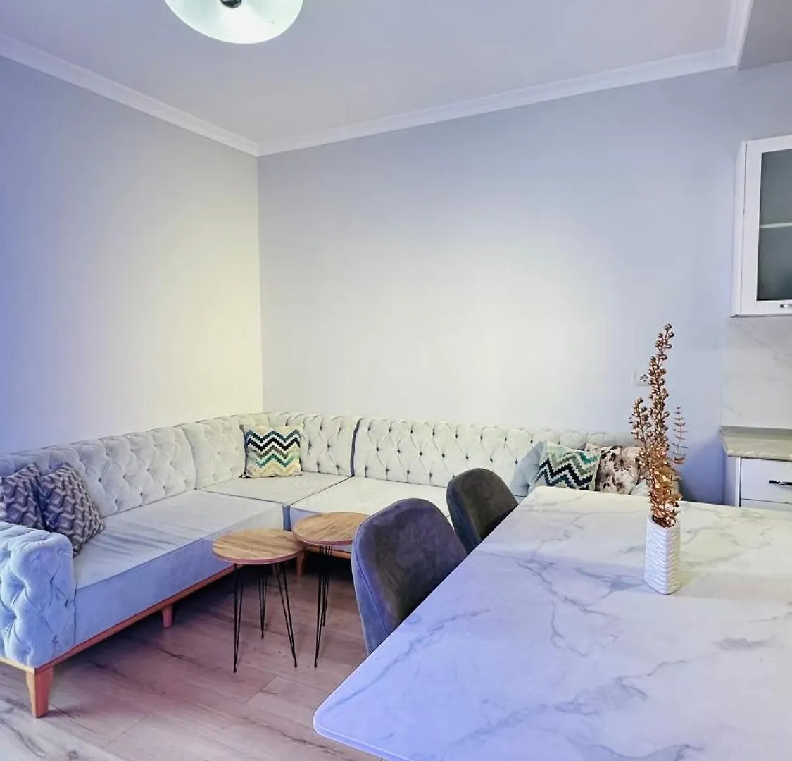 Apartment Bllok: Central Cozy Stay, 24/7 Self Check-In Tirana