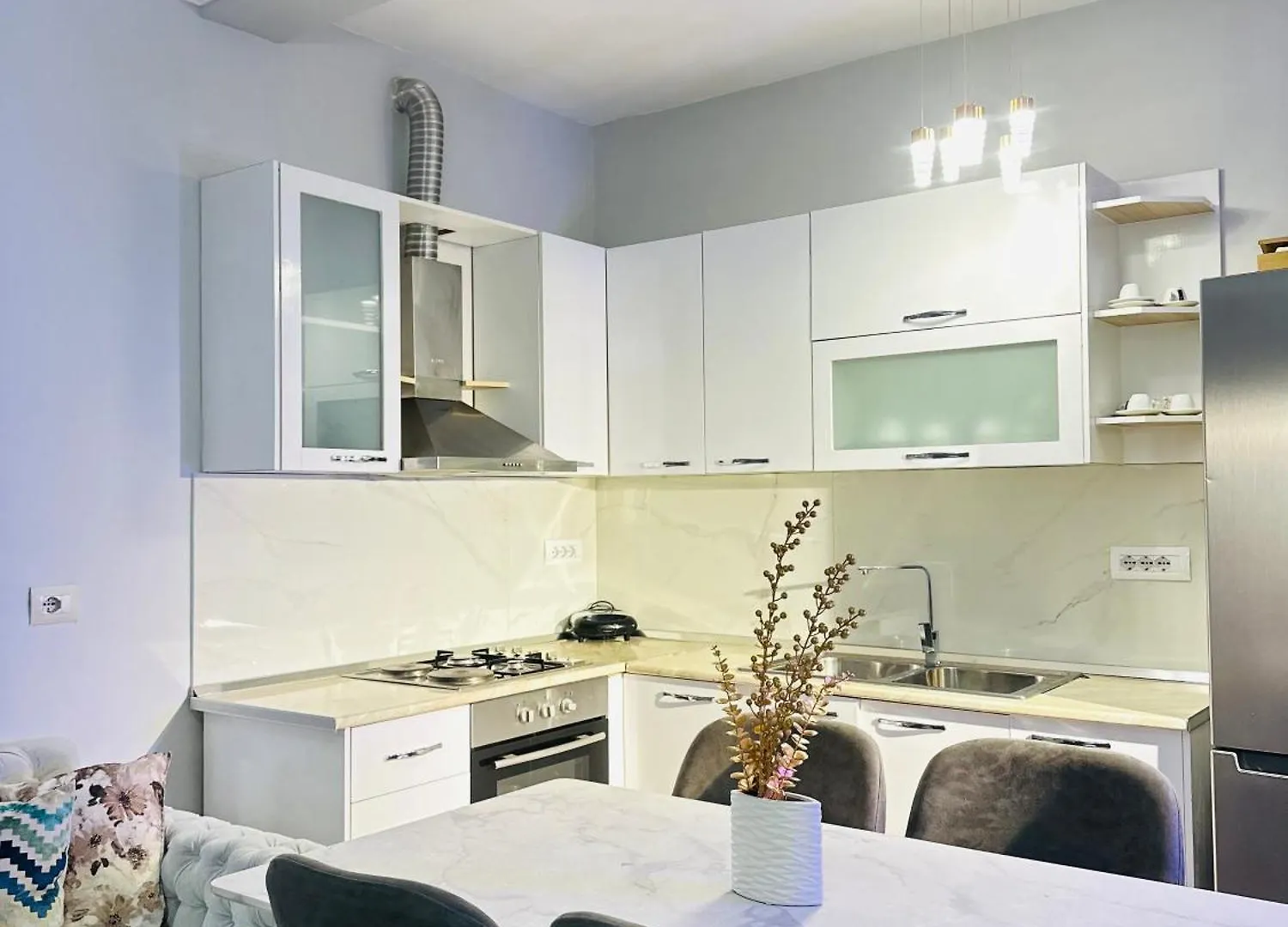 Apartment Bllok: Central Cozy Stay, 24/7 Self Check-In Tirana
